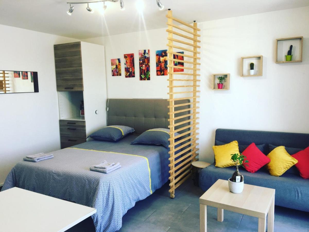Suite Athéna - Melun gare RER - Balcon et parking Extérieur photo