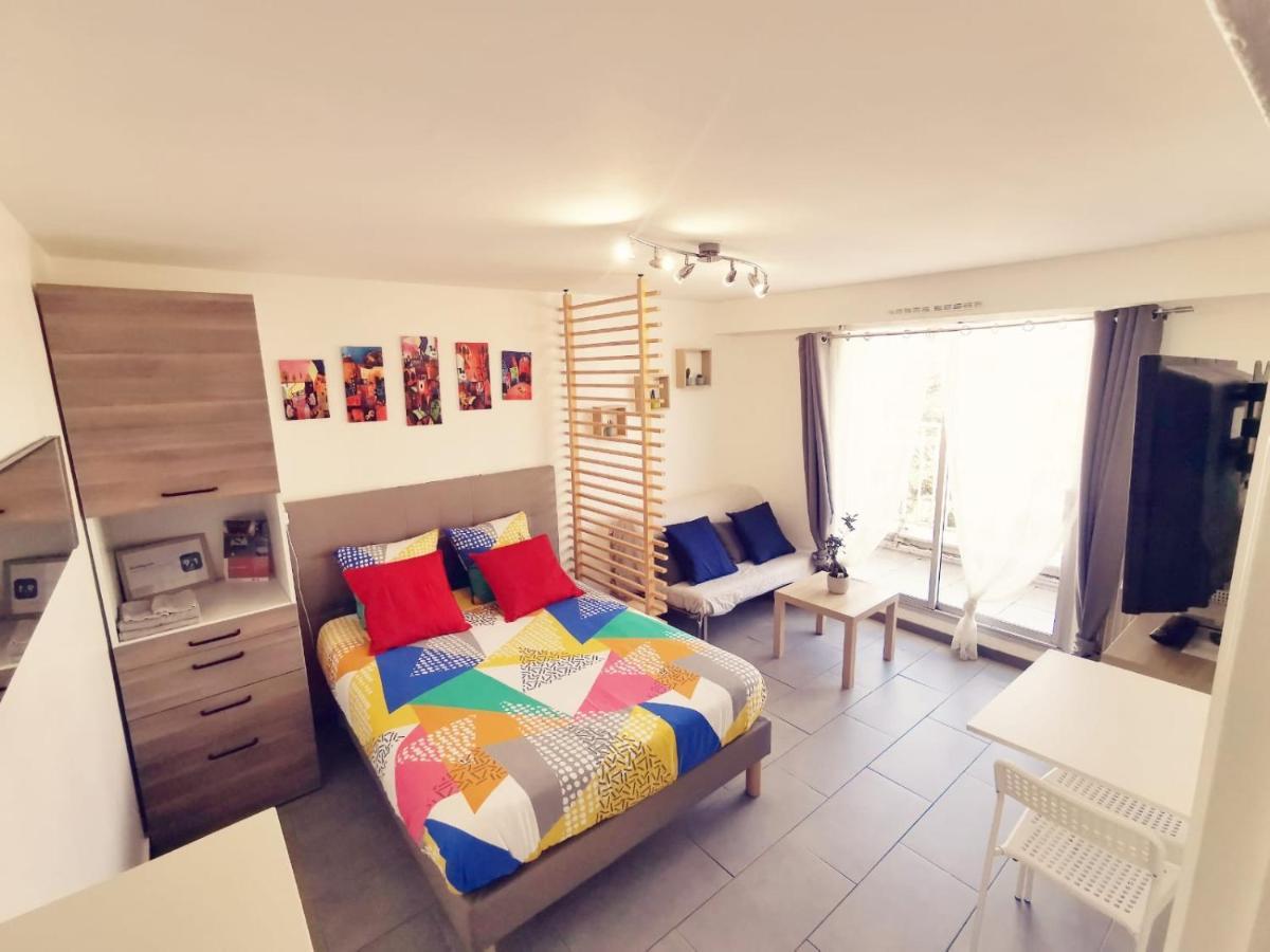 Suite Athéna - Melun gare RER - Balcon et parking Extérieur photo